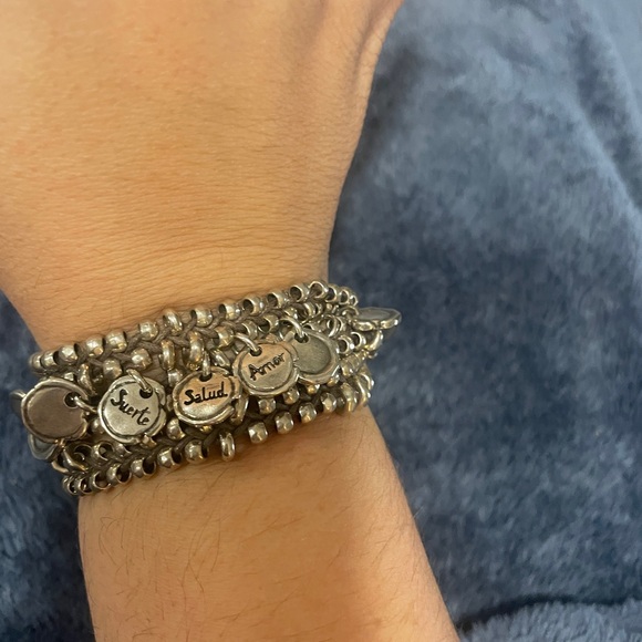 UNO de 50 Jewelry - Uni de 50 Silver Charm Bracelet